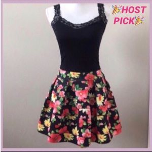 BLACK PLEATED FLORAL PULL ON STYLE SKIRT